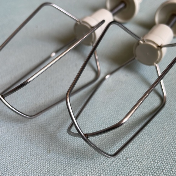 Vintage 70s Moulinex Handheld Mixer - Picture 6 of 14